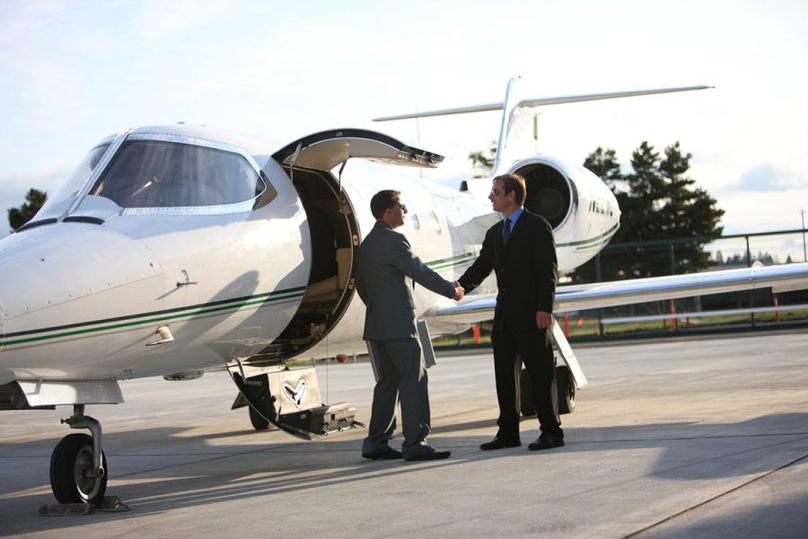 private jet broker